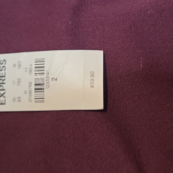 Express straight knee-length skirt Size 2 - Picture 3 of 3